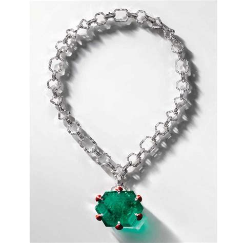 gucci emerald necklace|gucci trademark necklace.